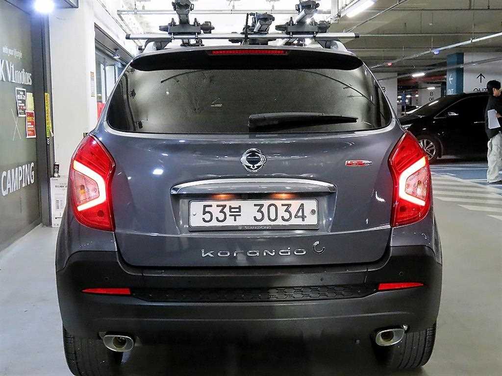 Ssangyong Korando - Vista 5