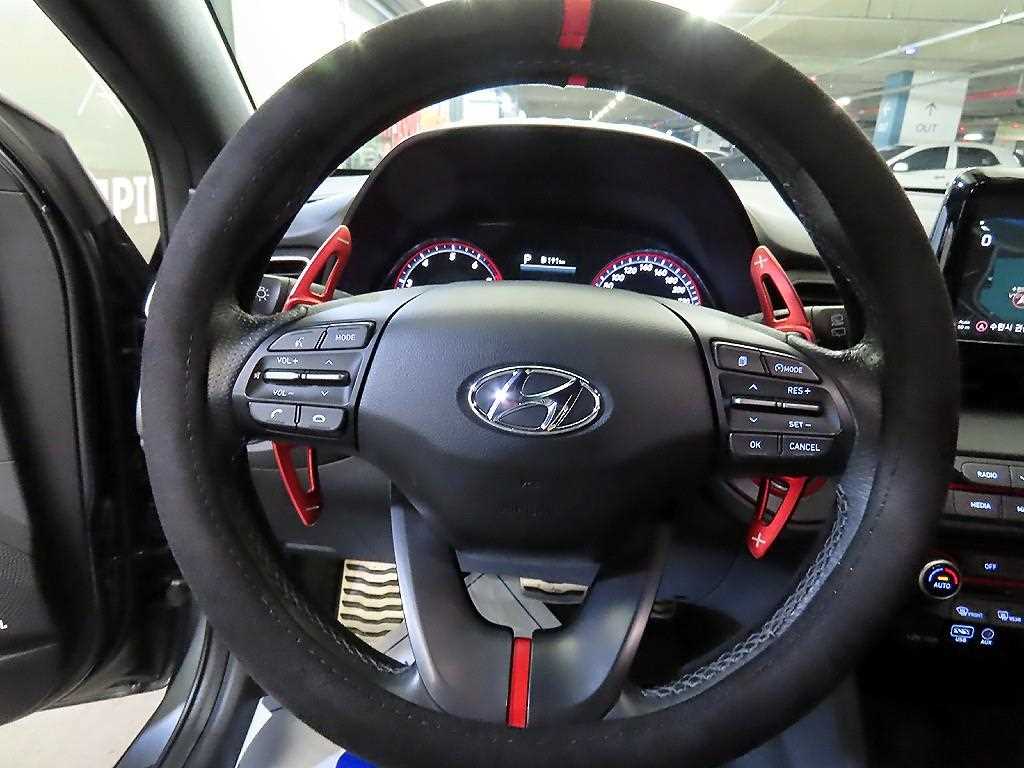 HYUNDAI Veloster - Vista 8