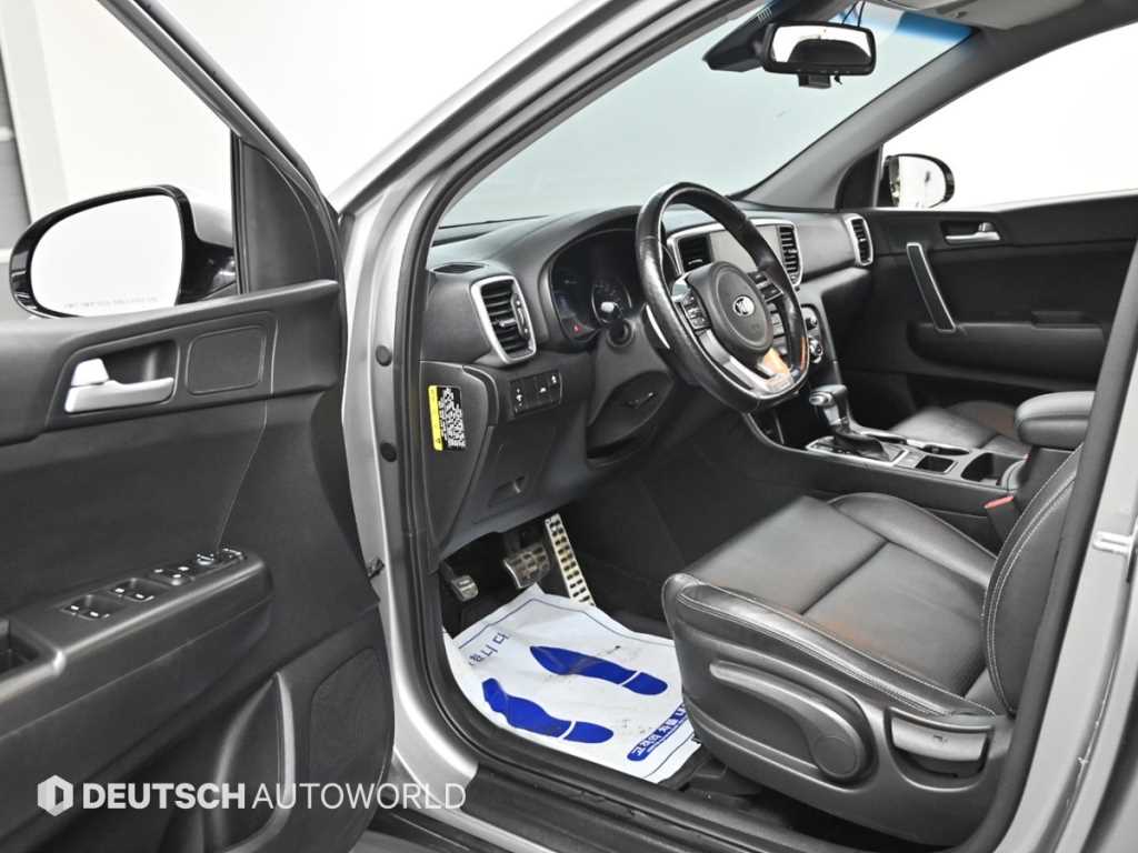 KIA Sportage - Vista 11
