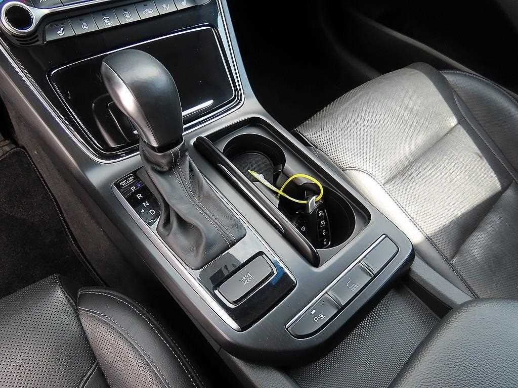 HYUNDAI Grandeur - Vista 10