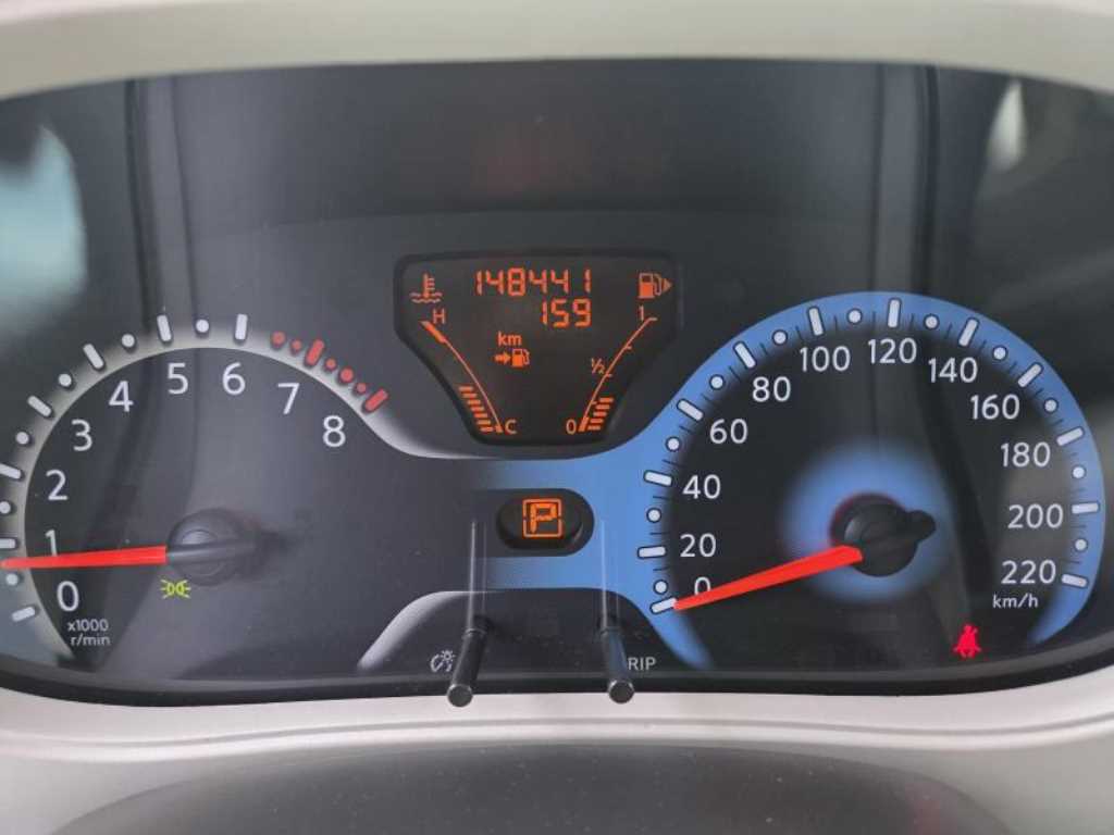 Nissan Cube - Vista 7