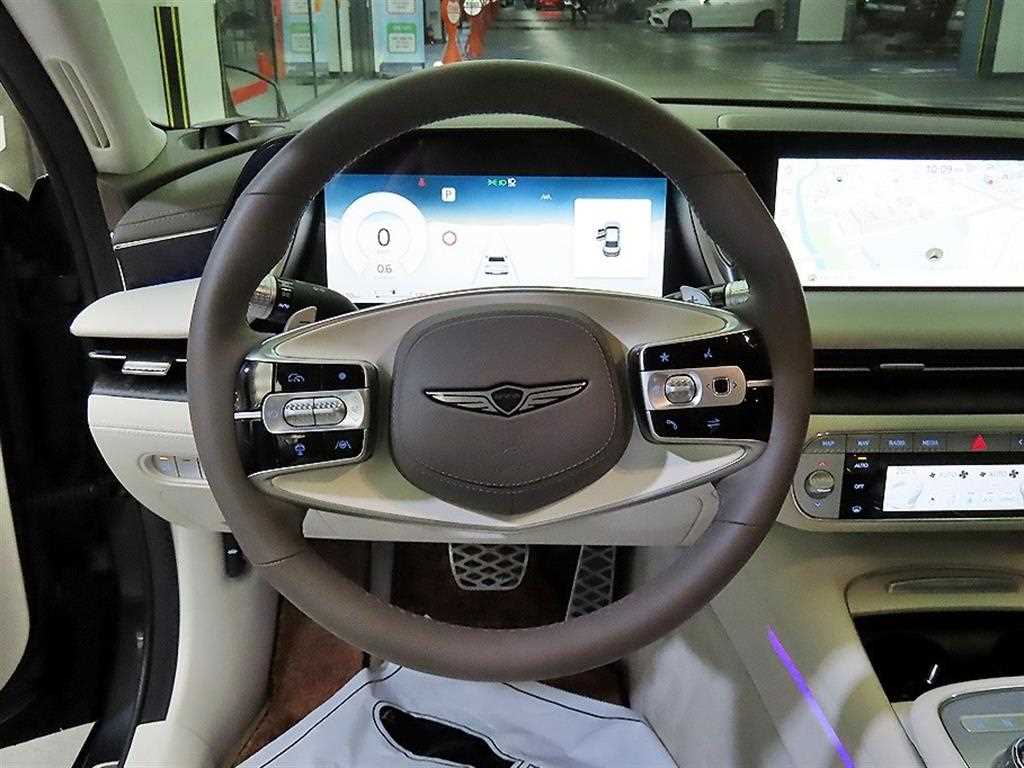 Genesis G90 - Vista 8