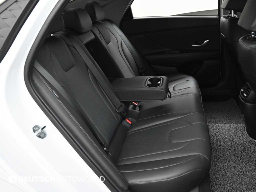 HYUNDAI Avante - Vista 12