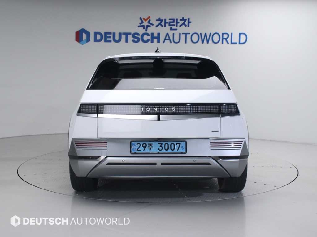 HYUNDAI Ioniq 5 - Vista 4