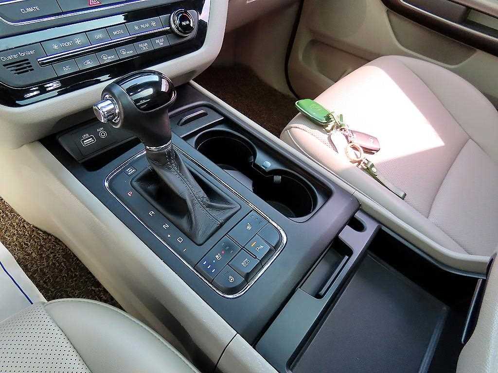 KIA Carnival - Vista 4