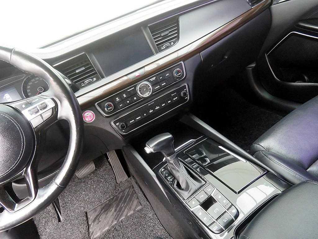 KIA K7 - Vista 11