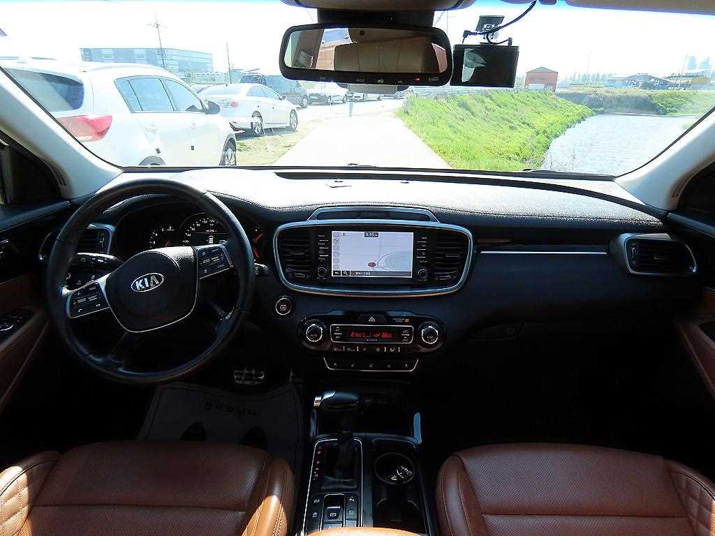 KIA Sorento - Vista 9