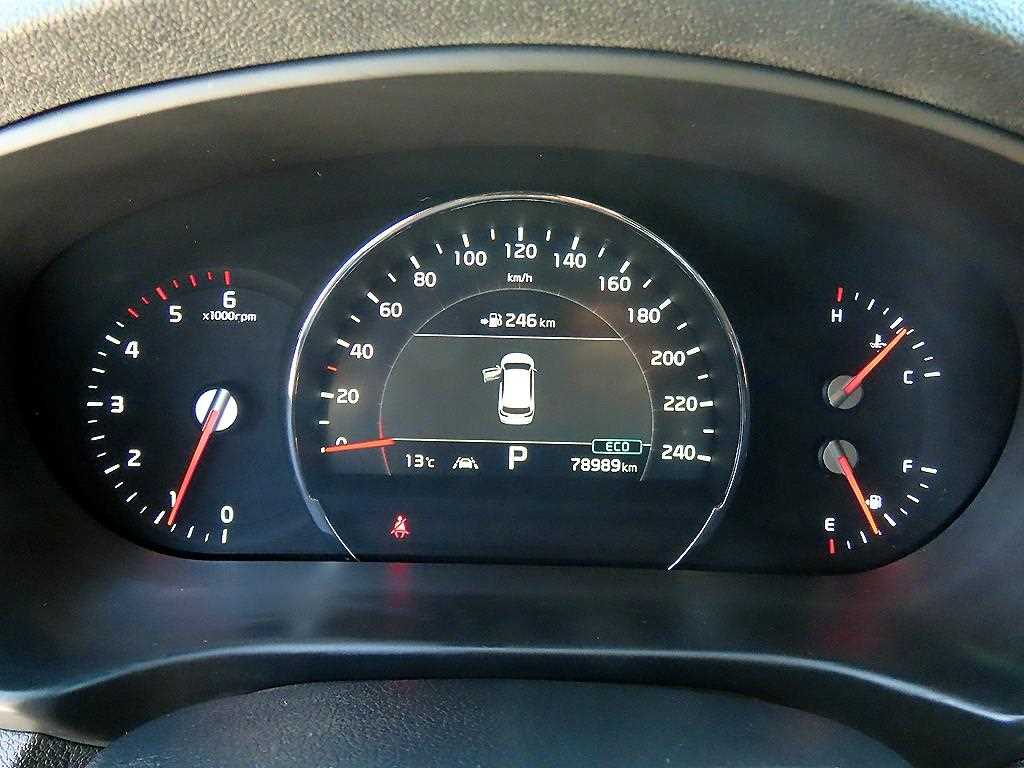 KIA Sorento - Vista 8