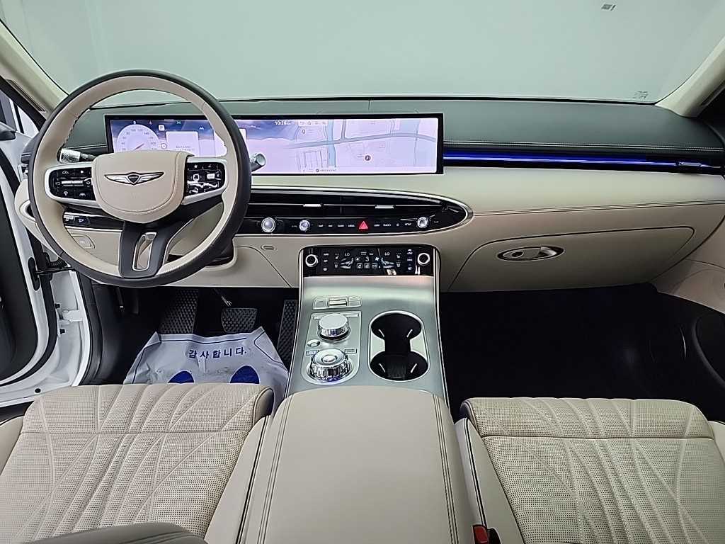 Genesis GV70 - Vista 7