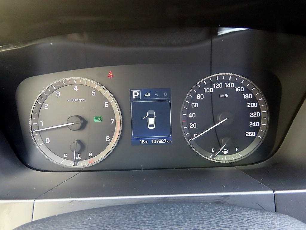 HYUNDAI Sonata - Vista 9