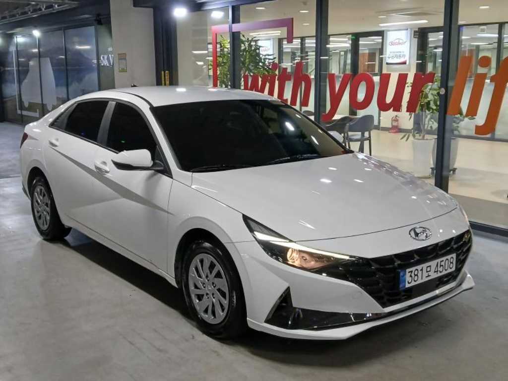 HYUNDAI Avante - Vista 2
