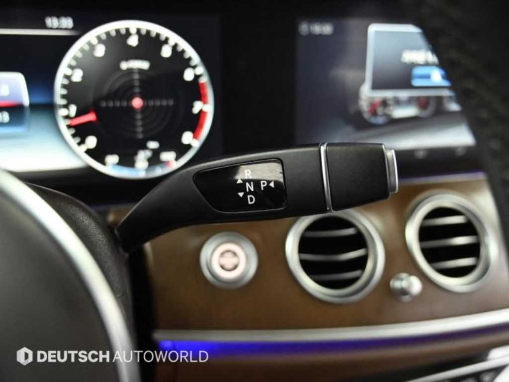 Mercedes Benz E class - Vista 9
