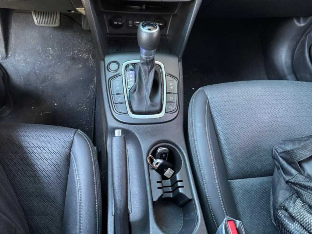 HYUNDAI Kona - Vista 11