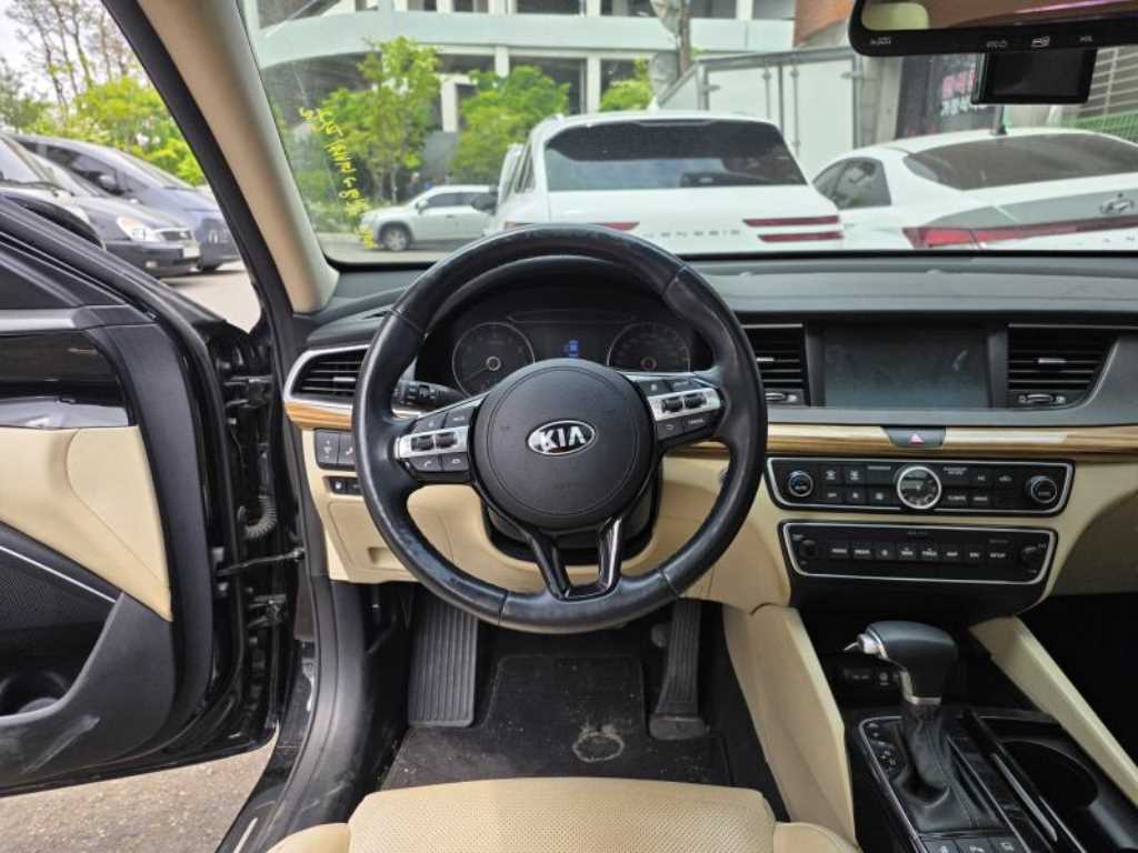 KIA K7 - Vista 5