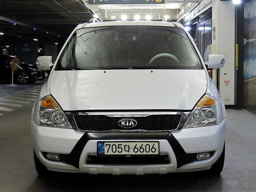 KIA Carnival - Vista 2
