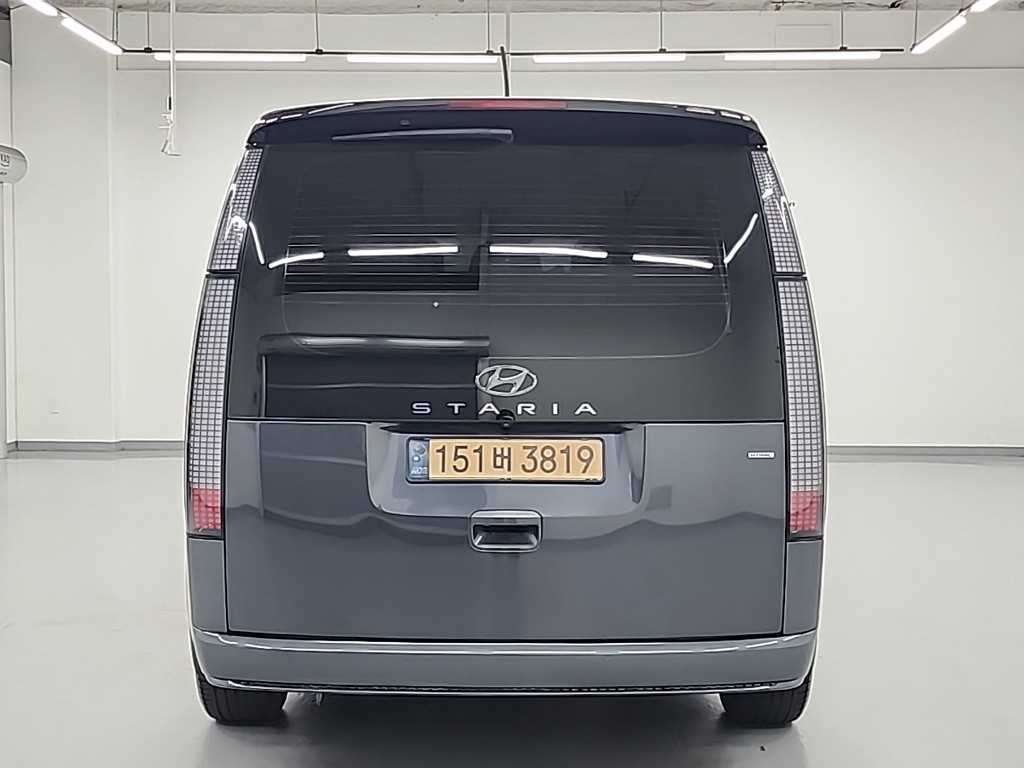 HYUNDAI Staria - Vista 3