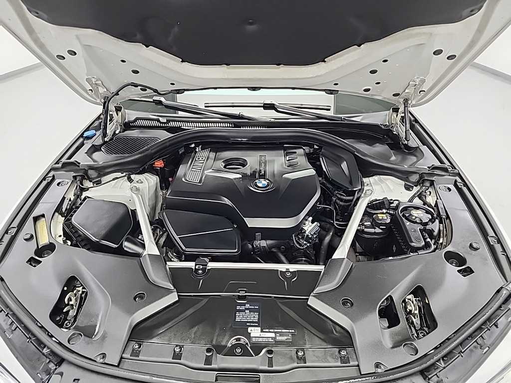 BMW 5 Series - Vista 5