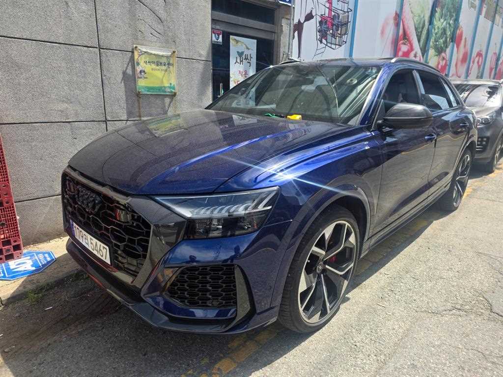 Audi RSQ8 - Vista 2