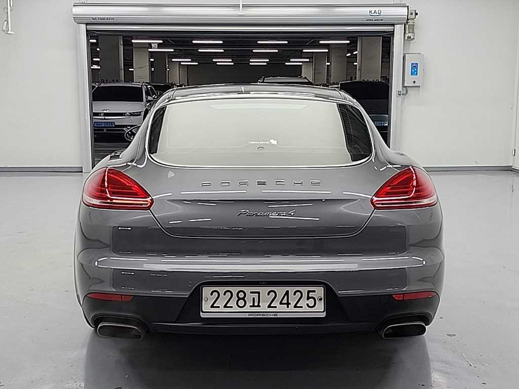 Porsche Panamera - Vista 3