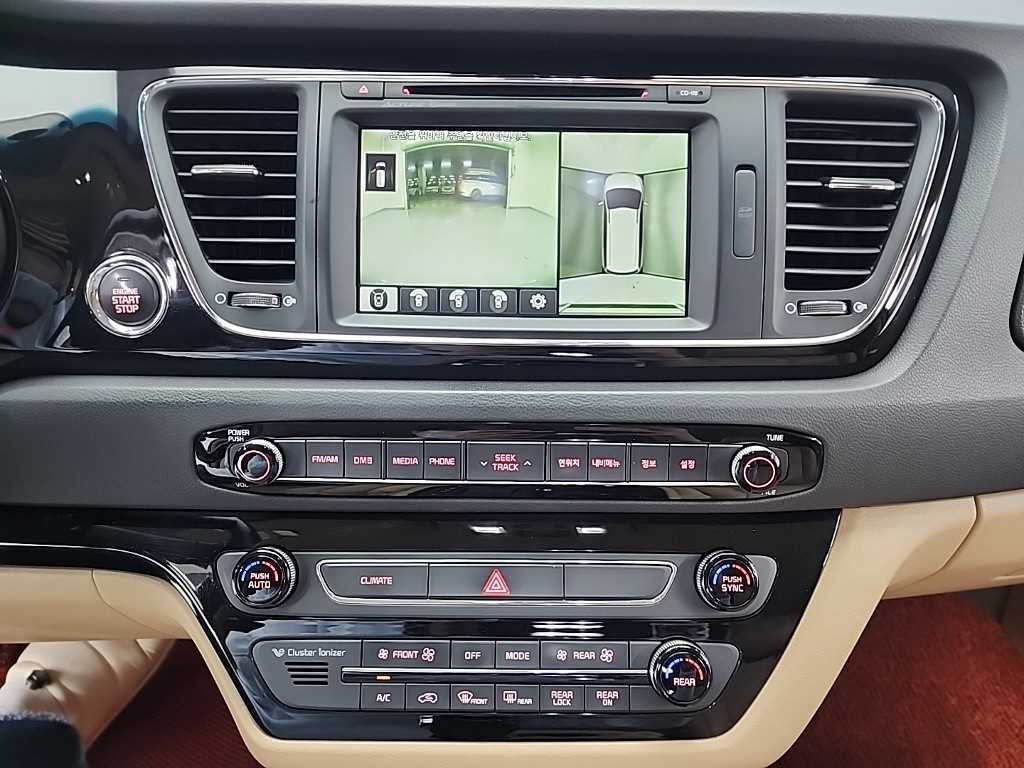KIA Carnival - Vista 10