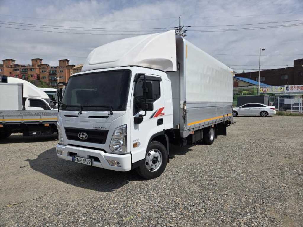 medium and large cargo truck - Vista 3