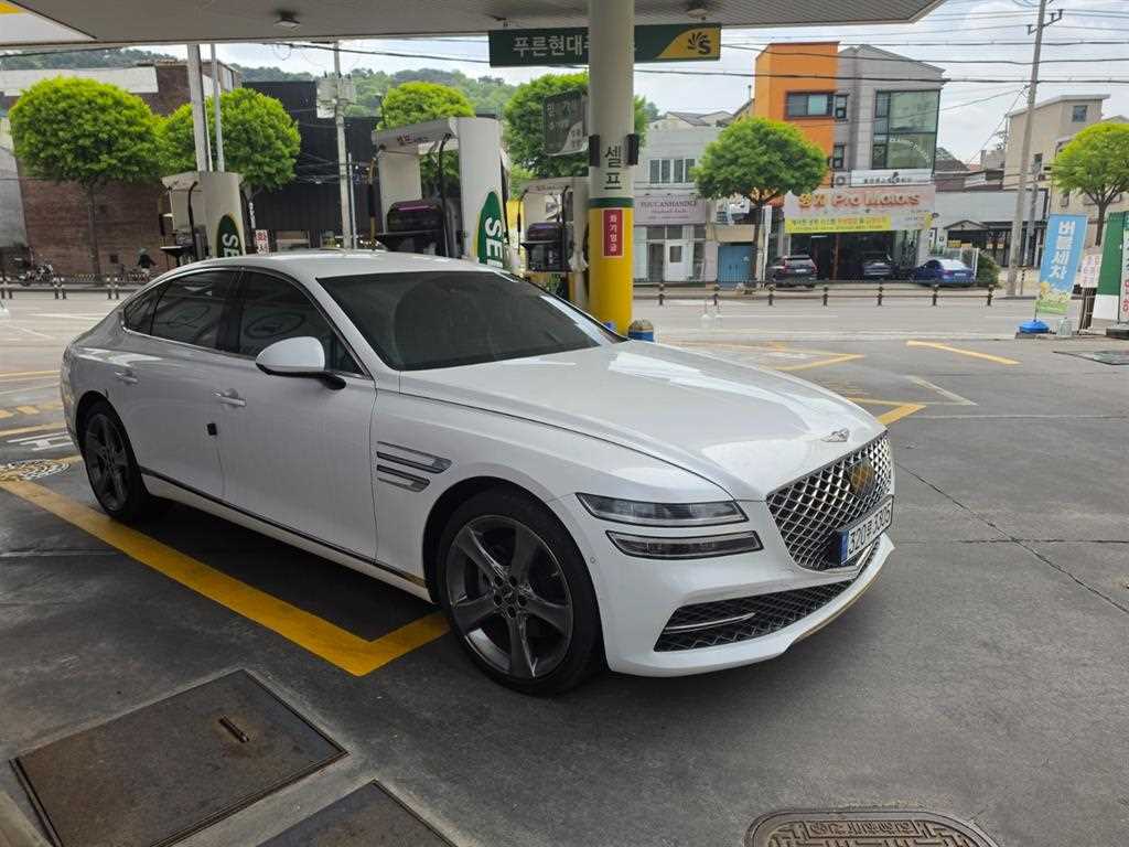 Genesis G80 - Vista 9
