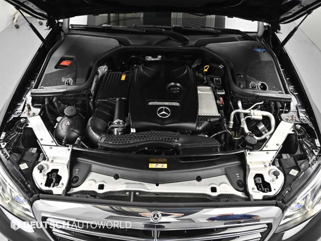 Mercedes Benz E class - Vista 6