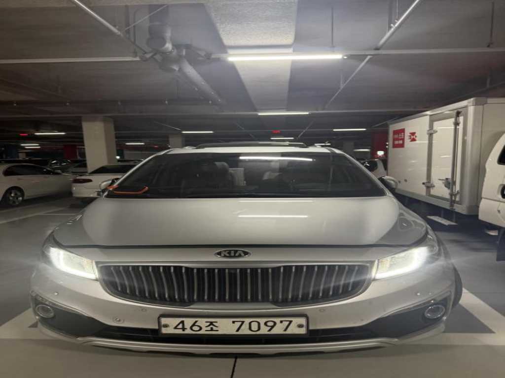 KIA Carnival 2018 Plateado - Importación desde Corea - HF Imports Iquique - Foto 1