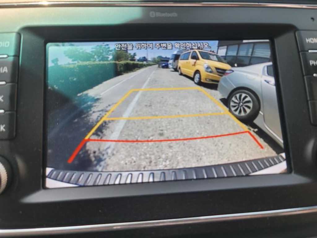 KIA Carnival - Vista 7