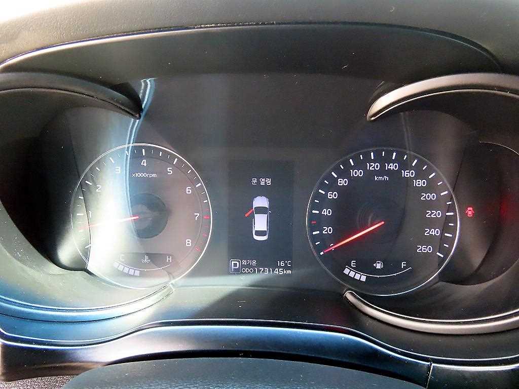 KIA K9 - Vista 9