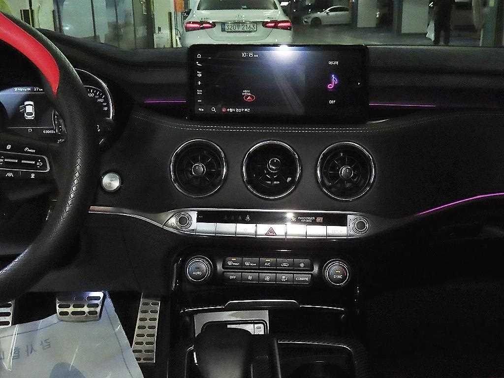 KIA Stinger - Vista 11