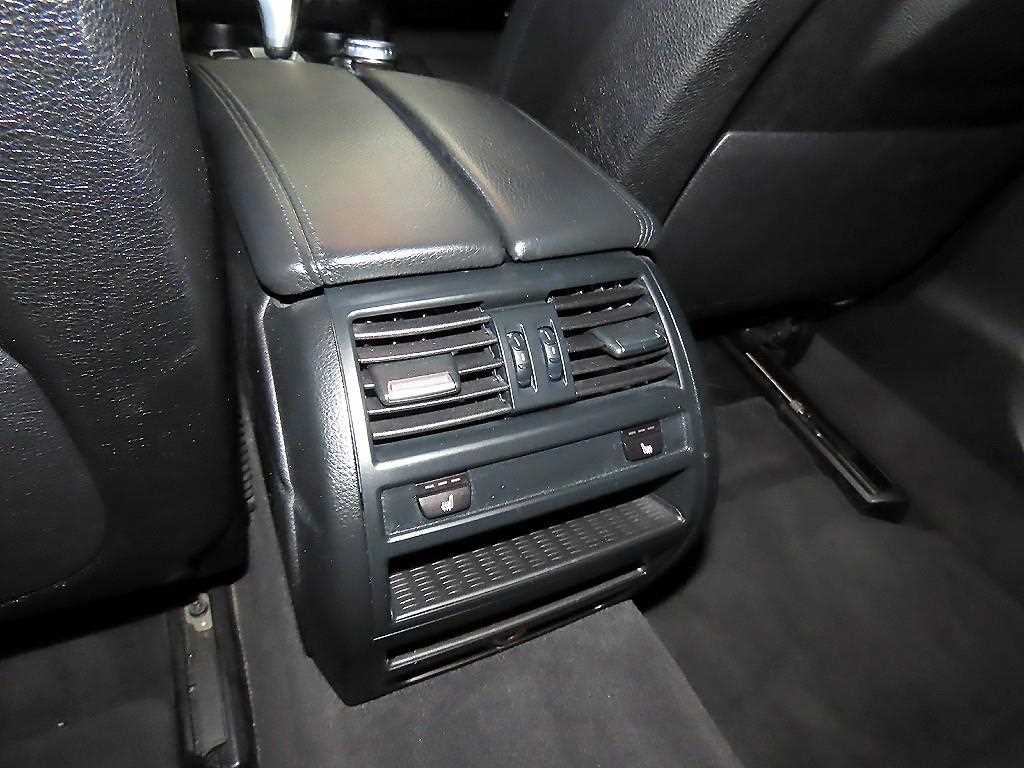 BMW 5 Series 2016 Negro - Importación desde Corea - HF Imports Iquique - Foto 16