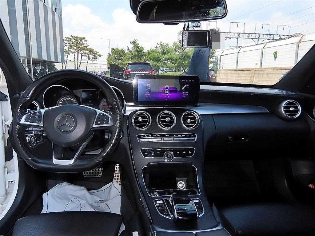 Mercedes Benz C Class - Vista 7
