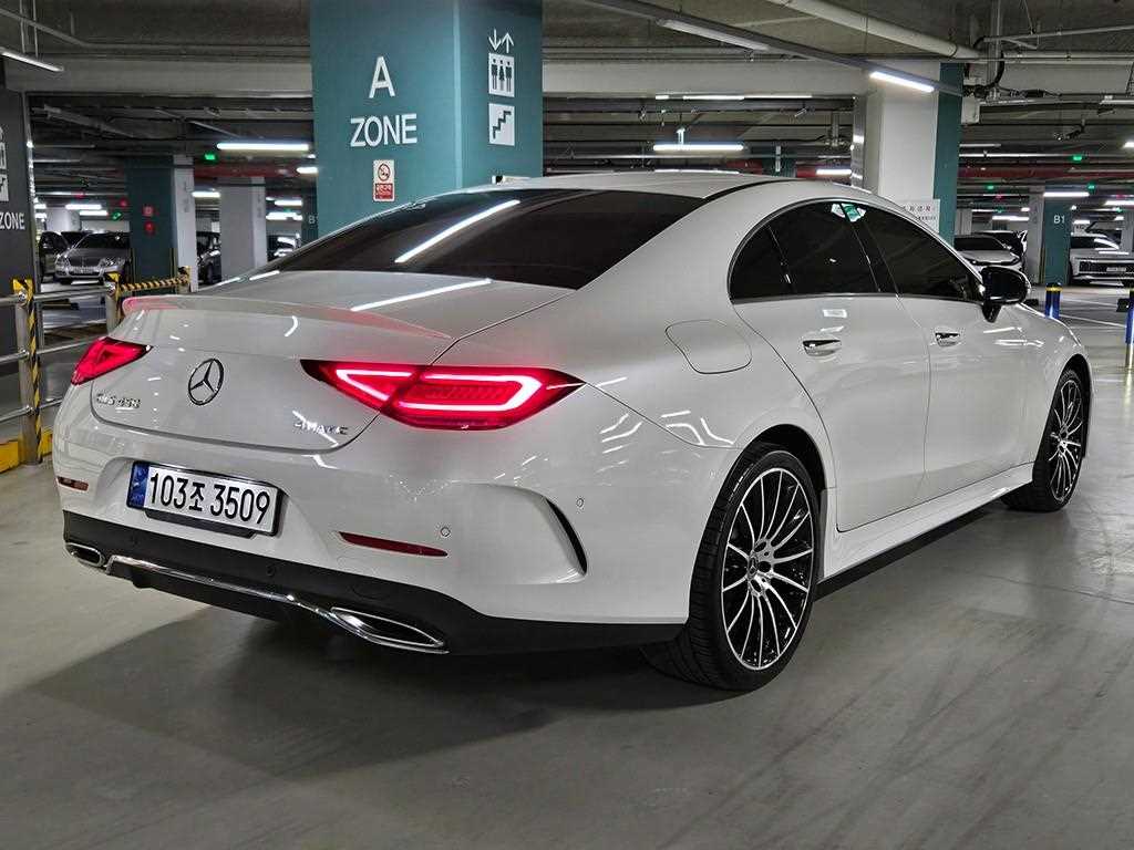 Mercedes Benz CLS Class - Vista 4