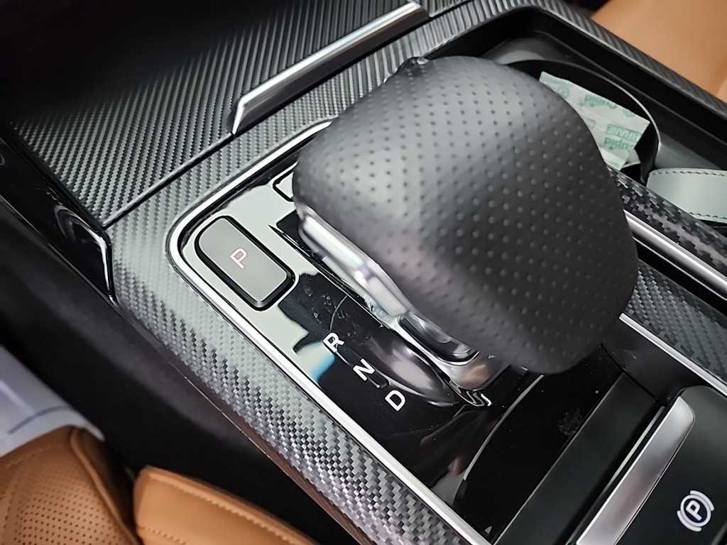 KIA Stinger - Vista 8