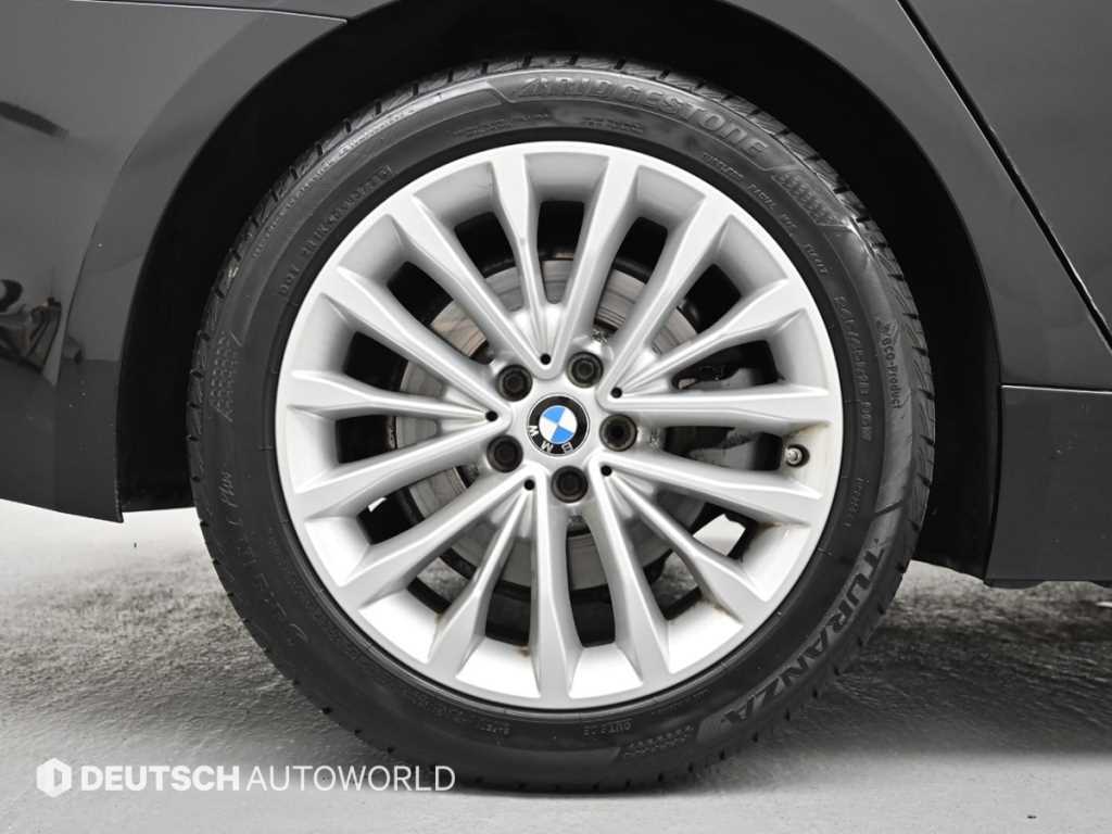 BMW 5 Series - Vista 5