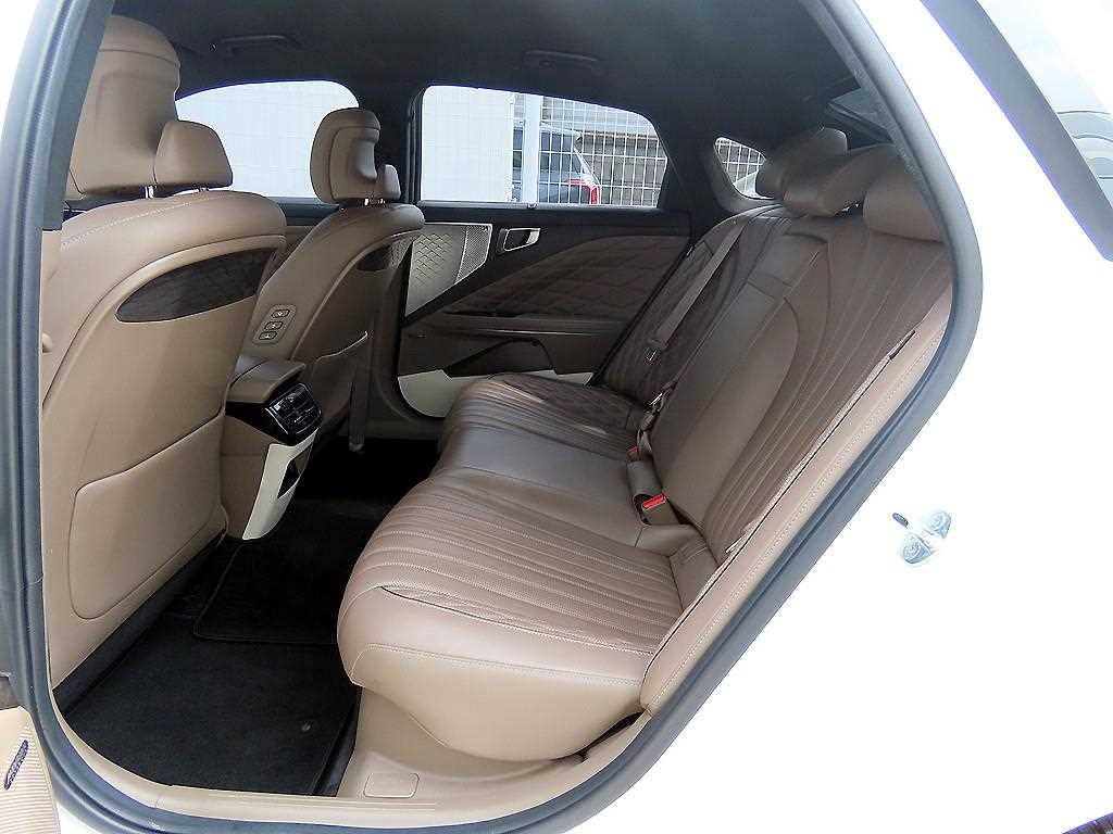KIA K8 - Vista 6