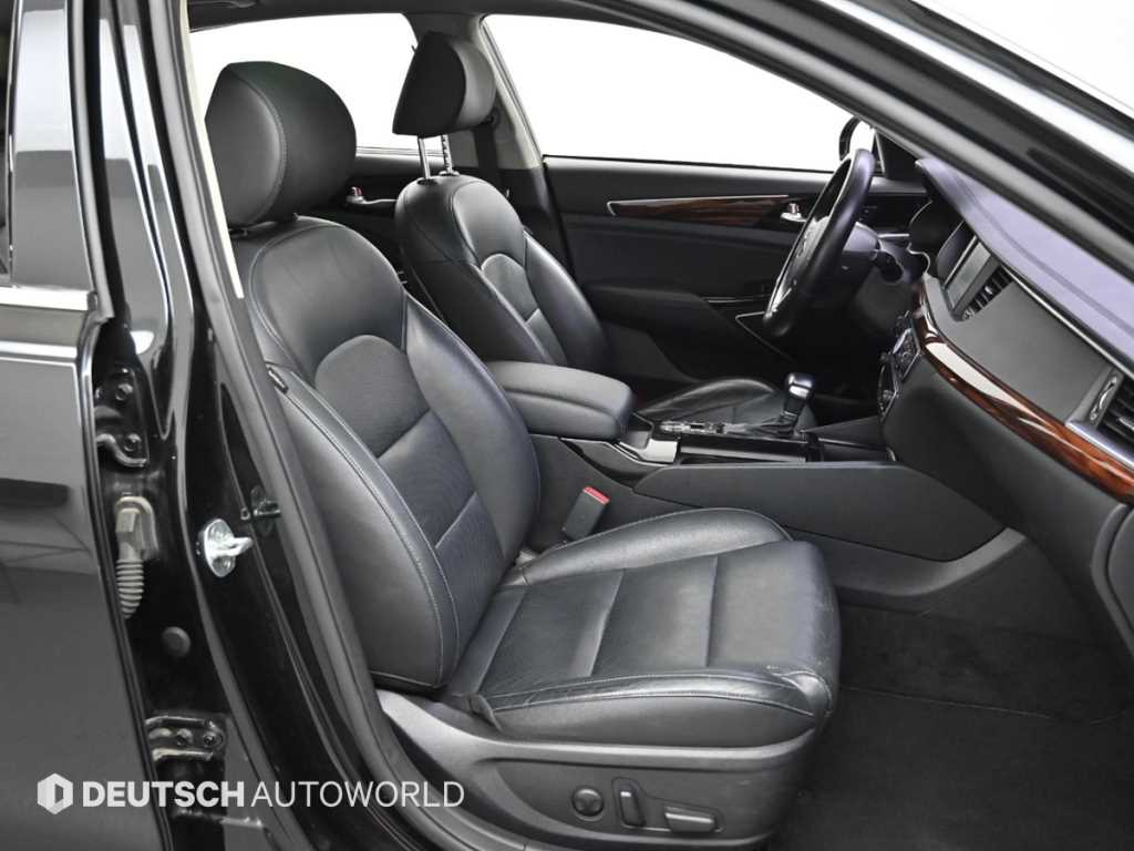 KIA K7 - Vista 10
