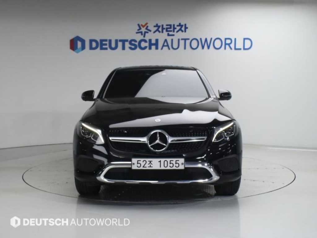 Mercedes Benz GLC Class - Vista 3