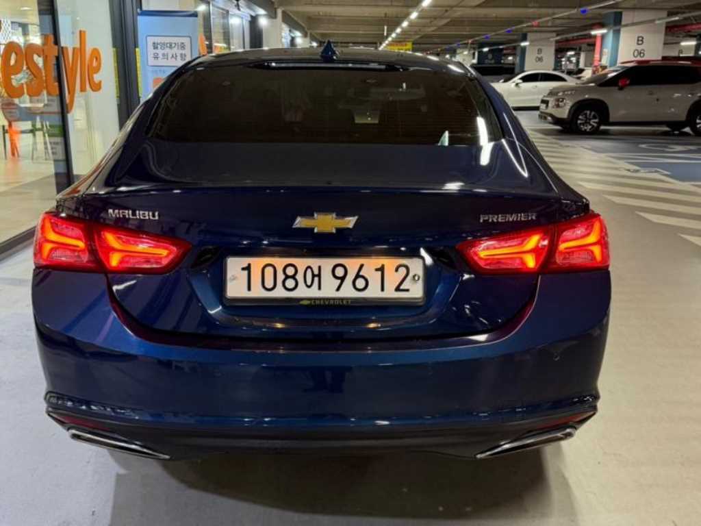 Chevrolet Malibu - Vista 5