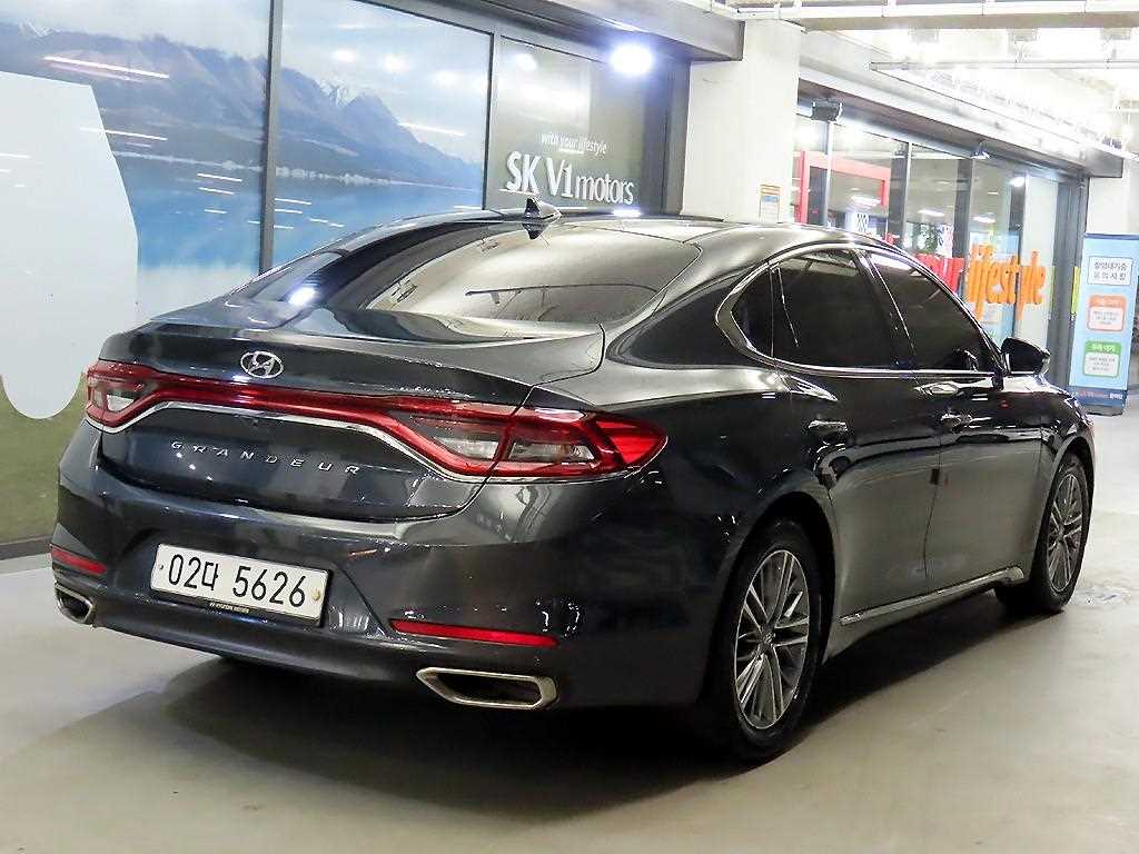 HYUNDAI Grandeur - Vista 4