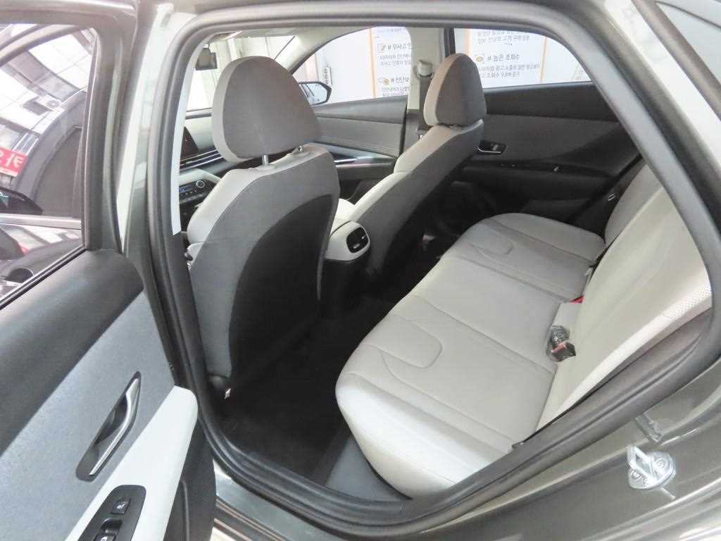 HYUNDAI Avante - Vista 6