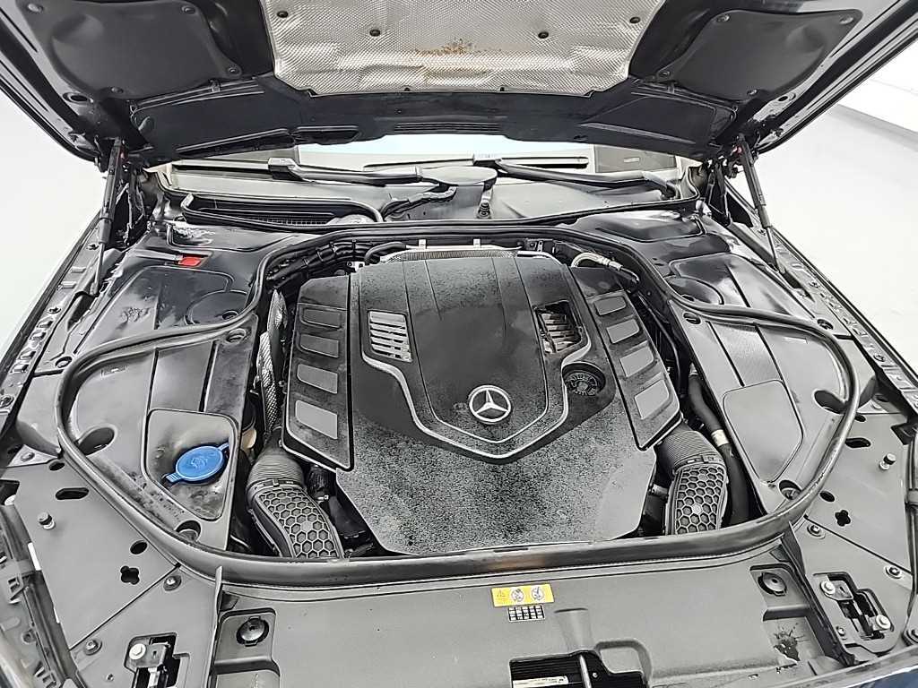 Mercedes Benz S Class - Vista 5