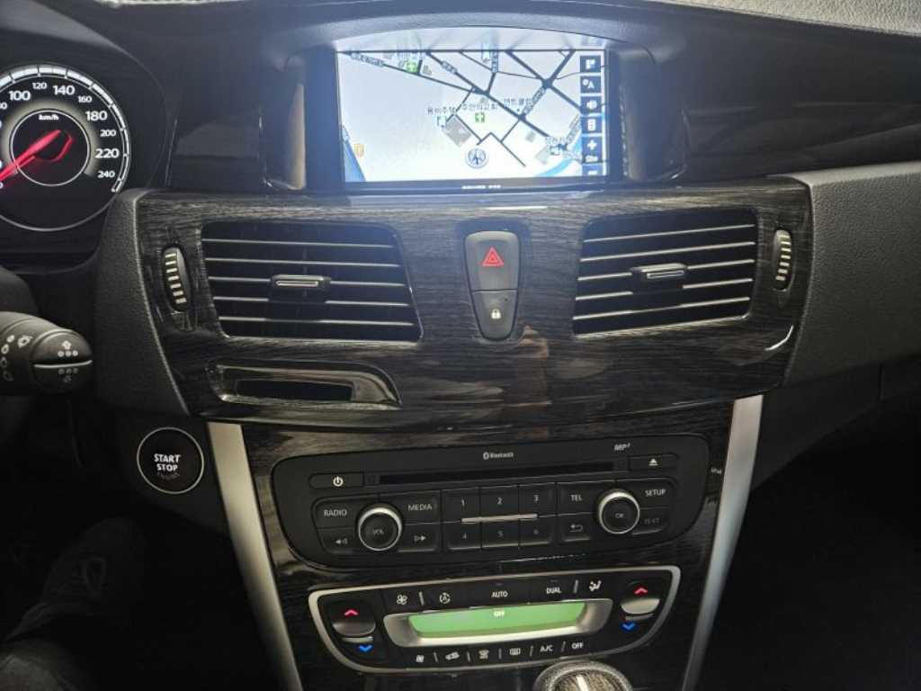 SAMSUNG SM5 - Vista 8