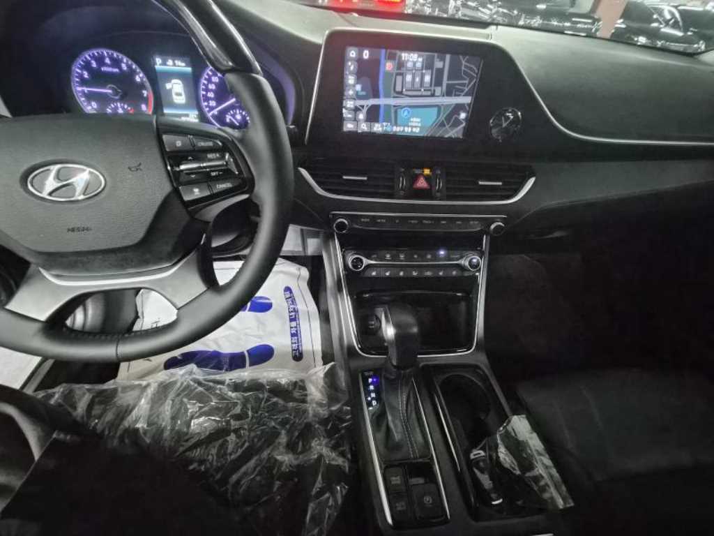HYUNDAI Grandeur 2018 Gris - Importación desde Corea - HF Imports Iquique - Foto 16