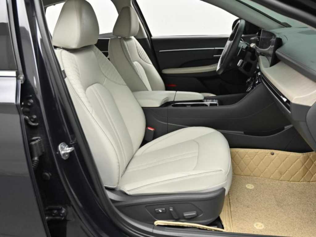 HYUNDAI Sonata - Vista 10