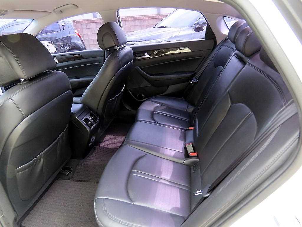 HYUNDAI Sonata - Vista 6