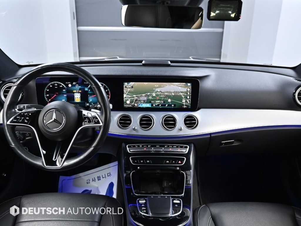 Mercedes Benz E class - Vista 7