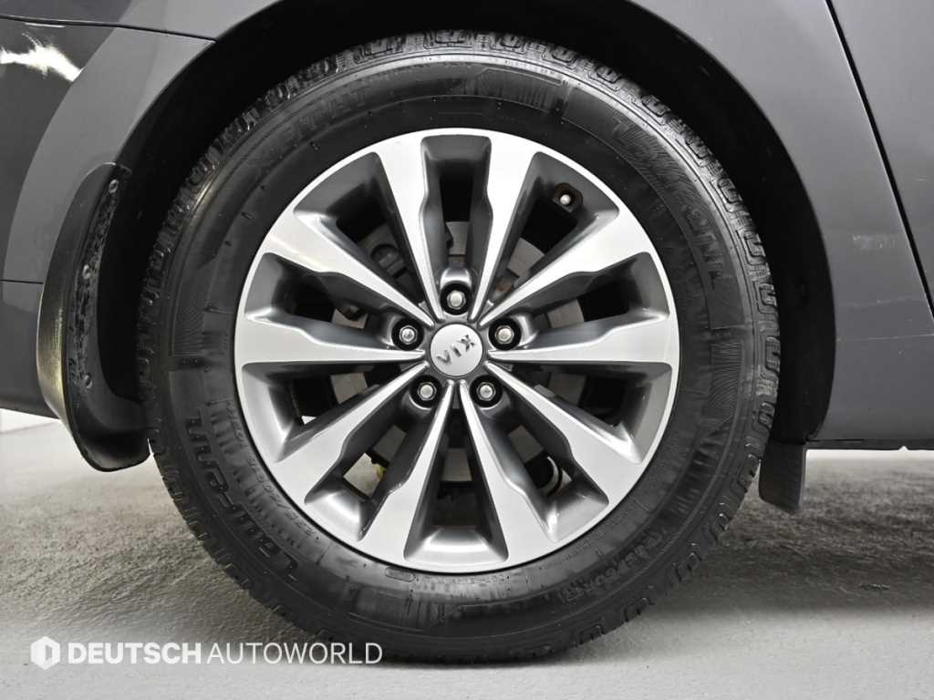 KIA Carnival - Vista 6