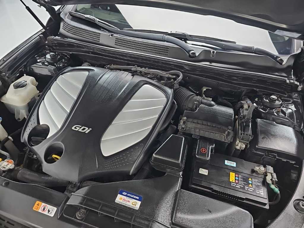 HYUNDAI Grandeur - Vista 5